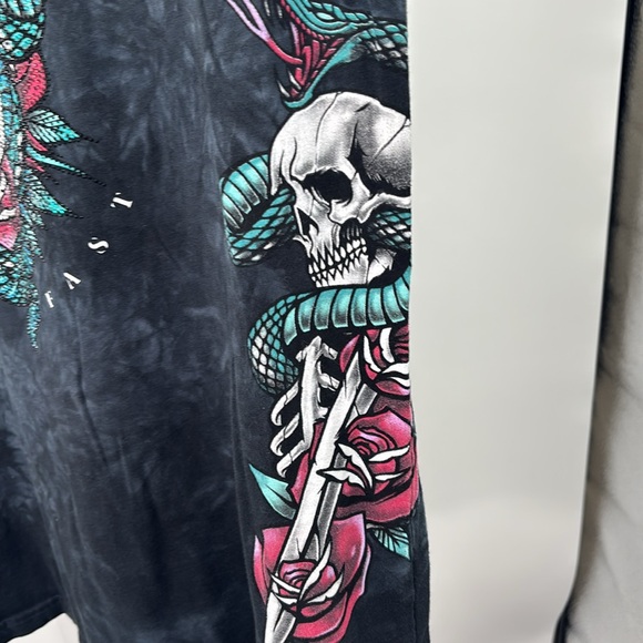 Affliction Black and Green Long Sleeve Tee with  Sparkly Skull Design Size‎ XL - Picture 3 of 11